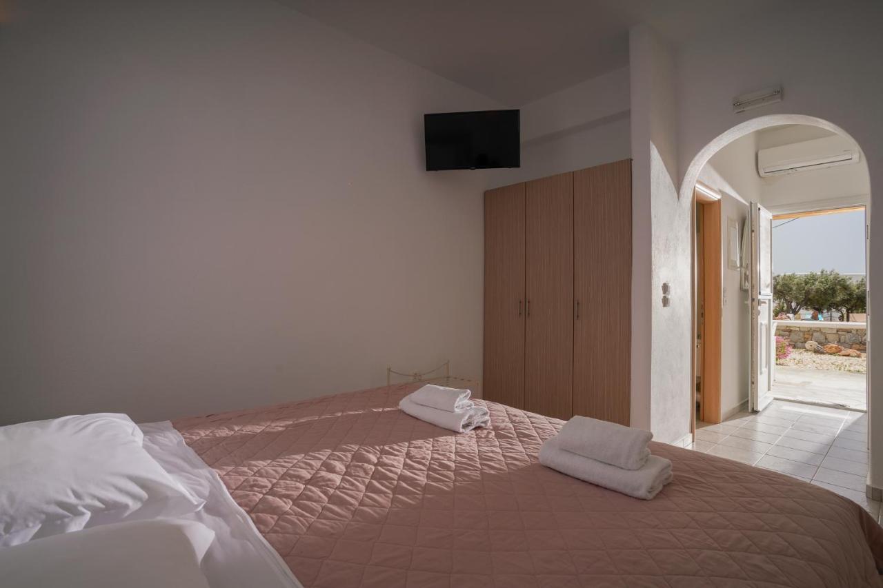 Casa Nostra Mykonos Boutique Rooms & Studios 格拉斯托斯 外观 照片